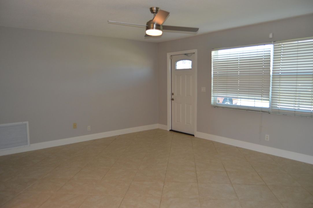 For Rent: $3,000 (3 beds, 2 baths, 1320 Square Feet)