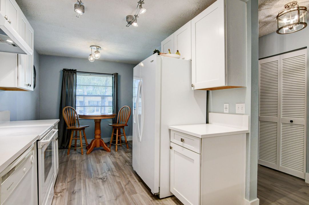 For Sale: $125,000 (2 beds, 2 baths, 1388 Square Feet)