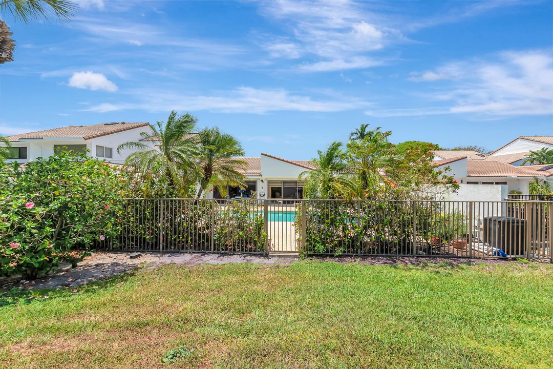 Active With Contract: $1,200,000 (4 beds, 4 baths, 2691 Square Feet)