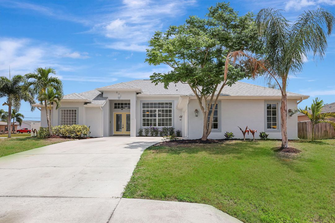 Active With Contract: $419,000 (4 beds, 3 baths, 2318 Square Feet)