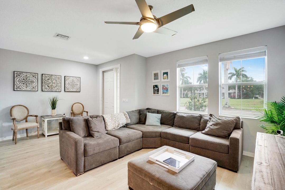 Active With Contract: $625,000 (3 beds, 2 baths, 1601 Square Feet)
