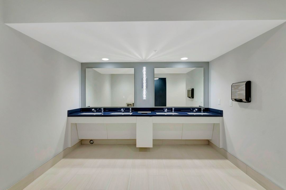 待售: $285,000 (2 贝兹, 2 浴室, 1500 平方英尺)