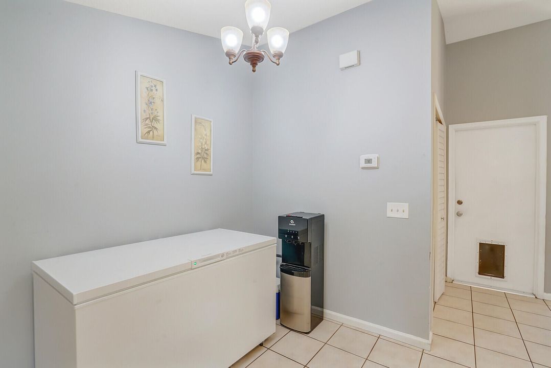 Active With Contract: $500,000 (3 beds, 2 baths, 1794 Square Feet)