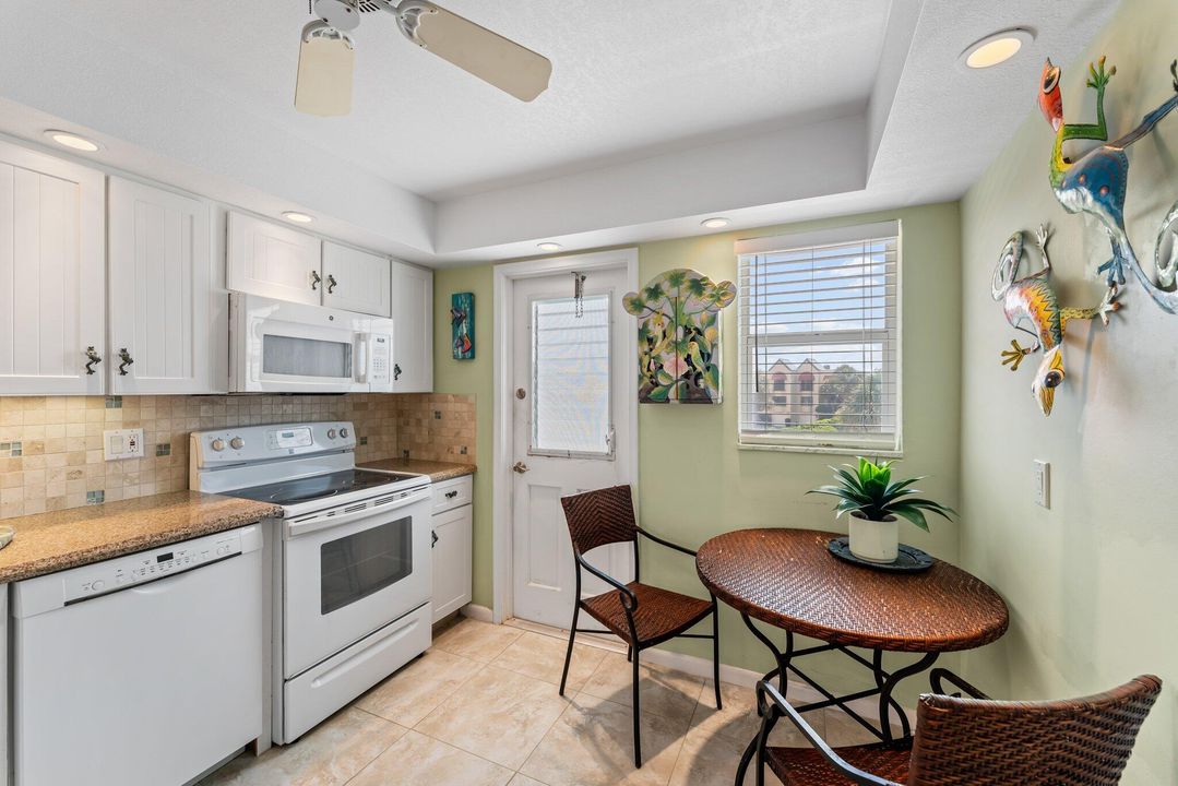 For Sale: $495,000 (2 beds, 2 baths, 1200 Square Feet)