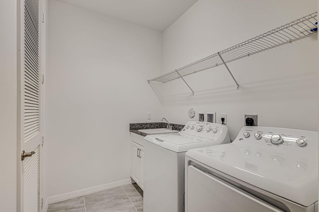 For Sale: $629,000 (3 beds, 2 baths, 1832 Square Feet)