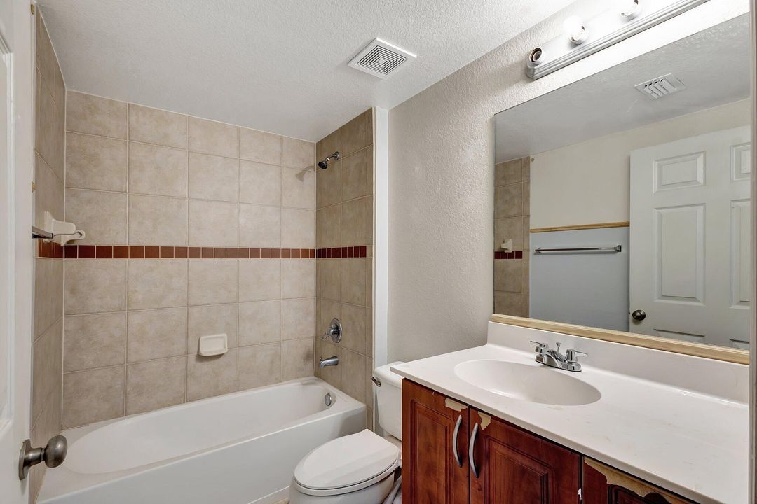 For Sale: $329,900 (3 beds, 2 baths, 1493 Square Feet)