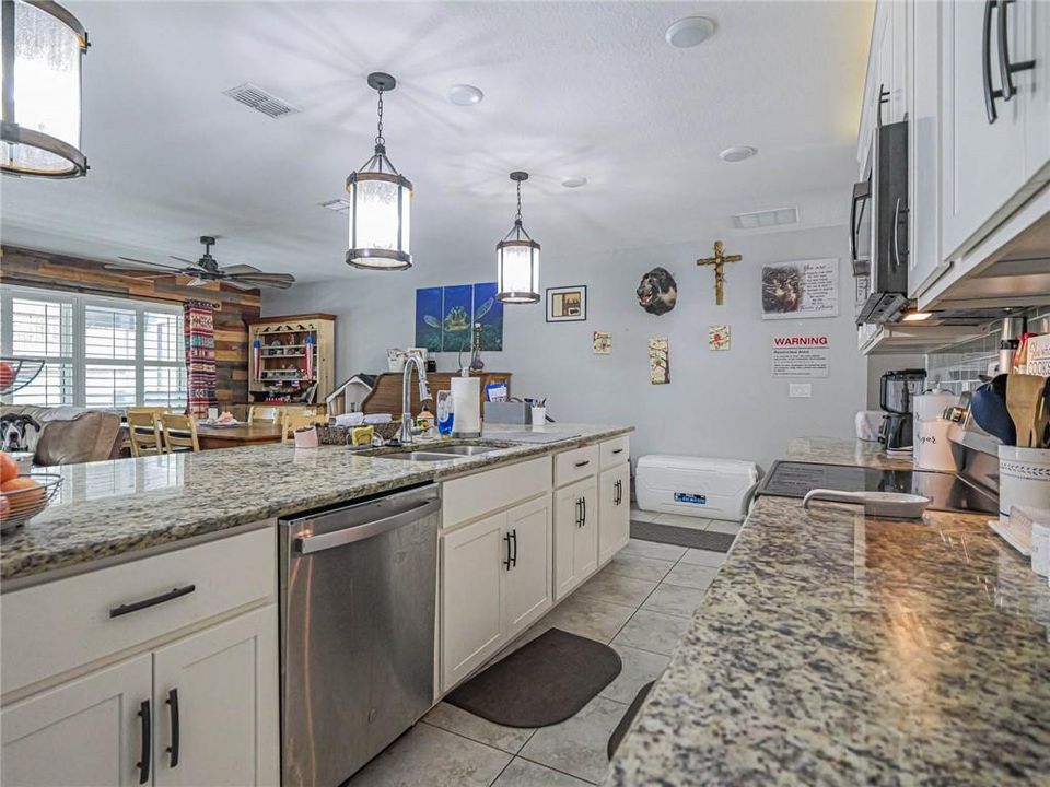 For Sale: $525,000 (4 beds, 3 baths, 2038 Square Feet)