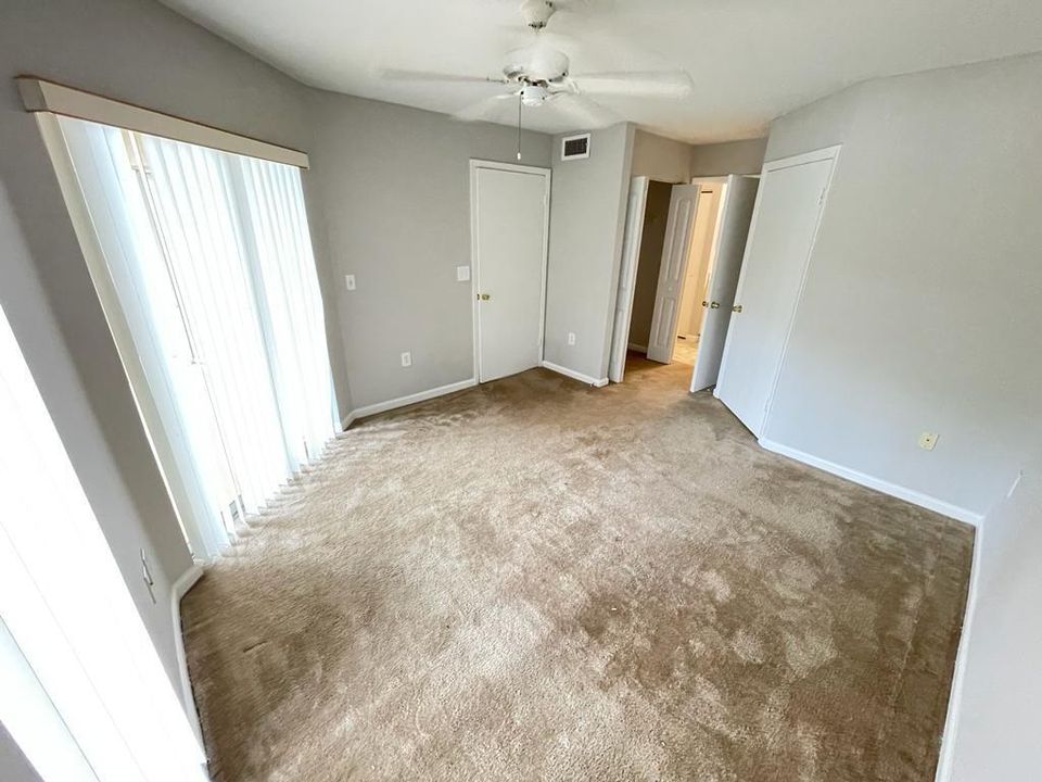 For Rent: $1,725 (1 beds, 1 baths, 745 Square Feet)