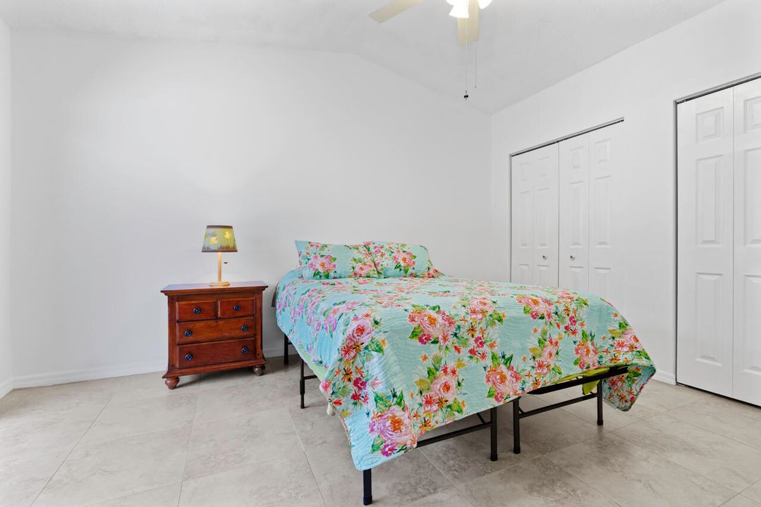 For Sale: $205,000 (2 beds, 2 baths, 1280 Square Feet)