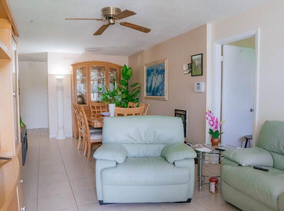 For Sale: $550,000 (4 beds, 2 baths, 1232 Square Feet)