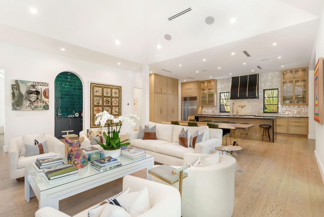 For Sale: $6,895,000 (4 beds, 4 baths, 4578 Square Feet)