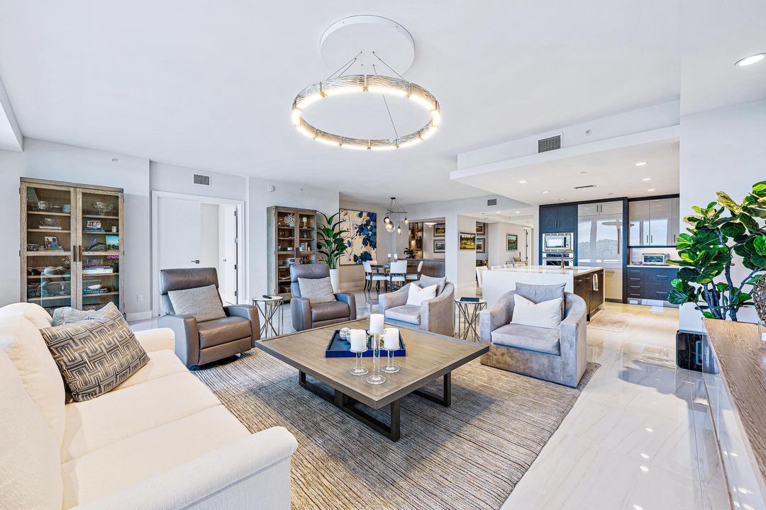 Active With Contract: $4,295,000 (3 beds, 3 baths, 3282 Square Feet)