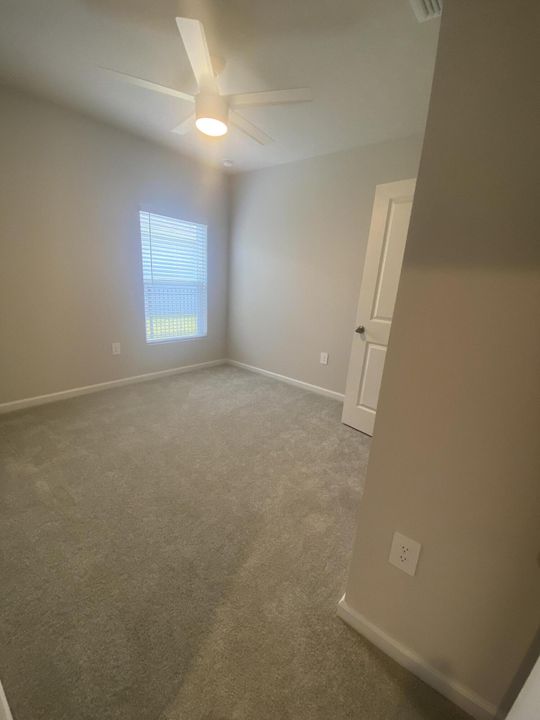 For Rent: $2,500 (3 beds, 2 baths, 1313 Square Feet)
