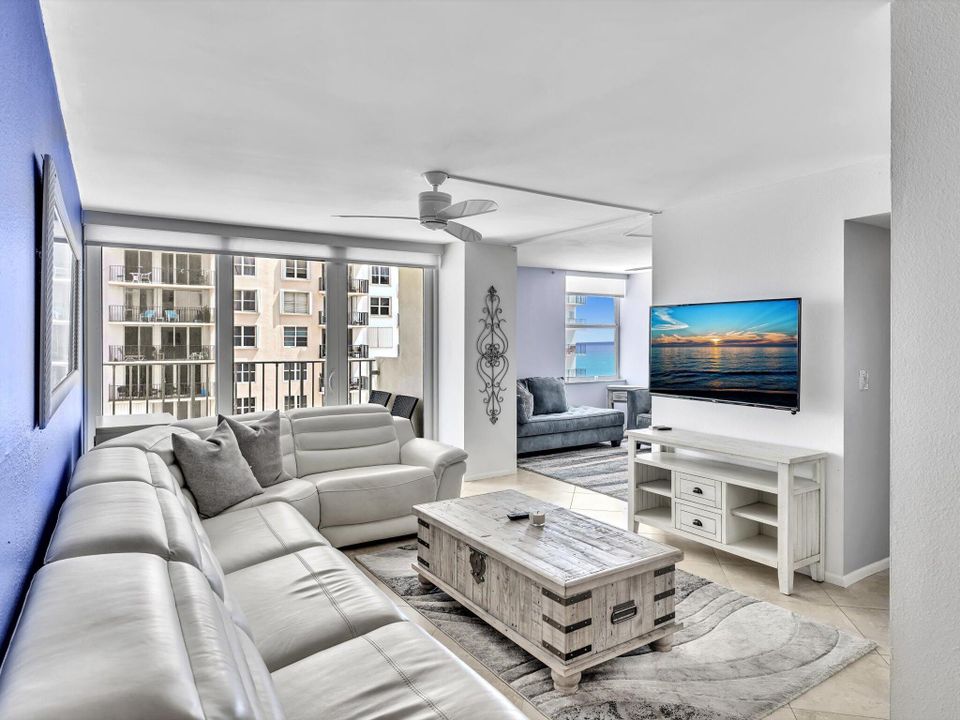 Active With Contract: $449,000 (2 beds, 2 baths, 1014 Square Feet)