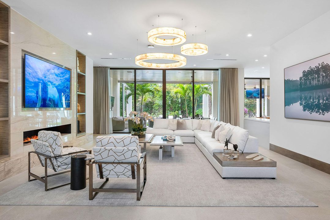For Sale: $33,975,000 (7 beds, 7 baths, 10723 Square Feet)