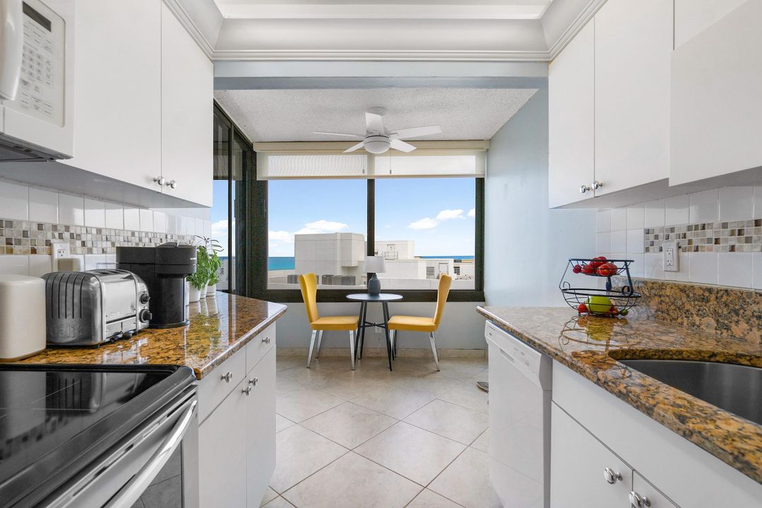 For Sale: $685,000 (2 beds, 2 baths, 1417 Square Feet)