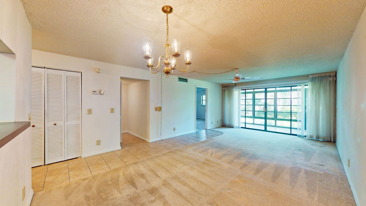 For Sale: $169,500 (2 beds, 2 baths, 1130 Square Feet)
