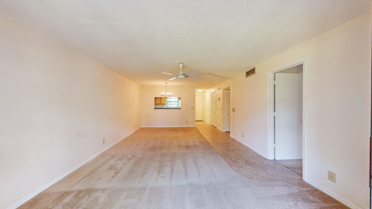 For Sale: $175,000 (2 beds, 2 baths, 1130 Square Feet)