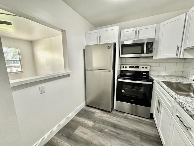 For Sale: $114,500 (1 beds, 1 baths, 715 Square Feet)