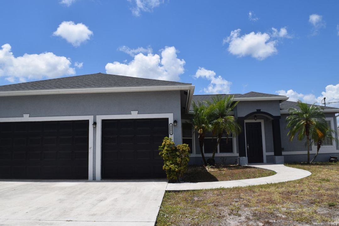 Active With Contract: $2,800 (4 beds, 2 baths, 2009 Square Feet)