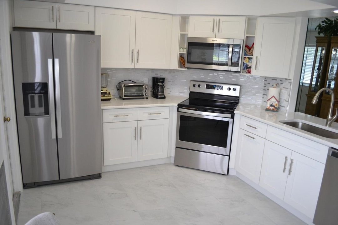 For Rent: $4,200 (2 beds, 2 baths, 1300 Square Feet)