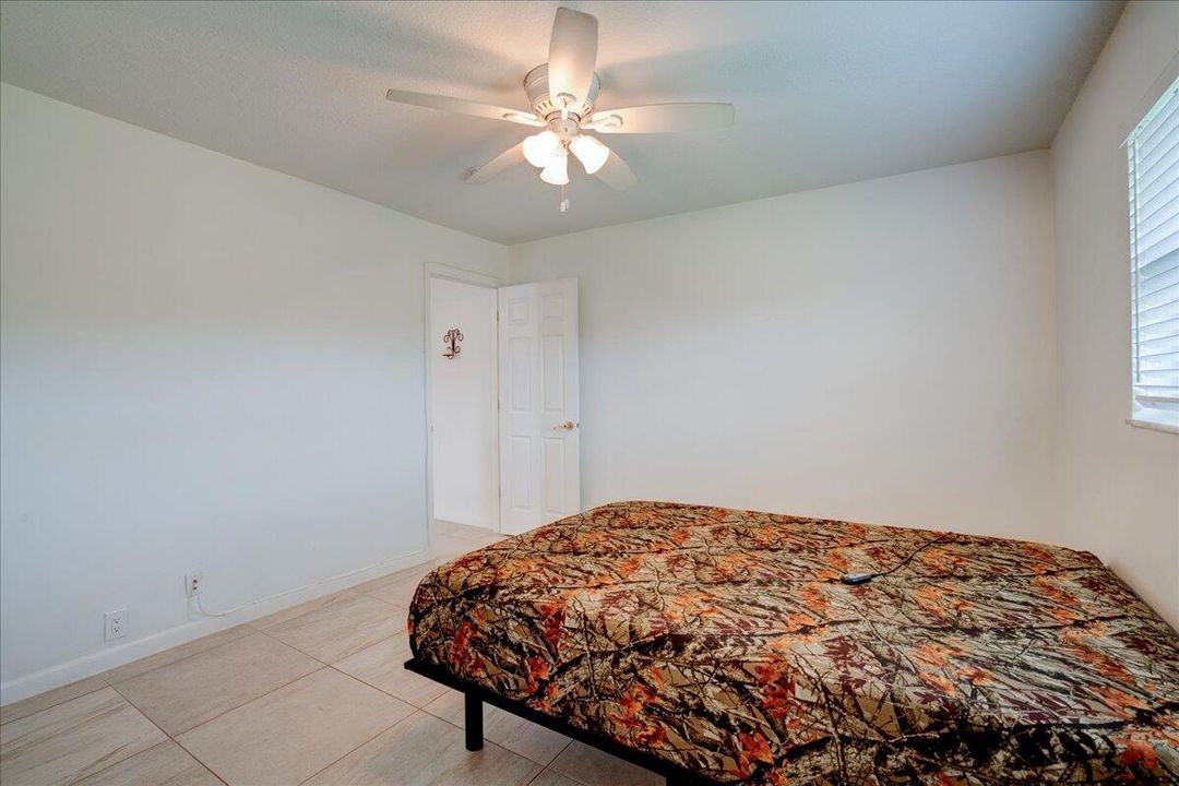 For Sale: $330,000 (2 beds, 2 baths, 1150 Square Feet)