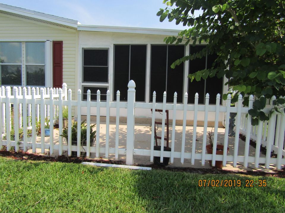 For Sale: $155,000 (2 beds, 2 baths, 1500 Square Feet)