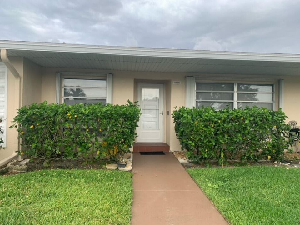 Recently Sold: $236,000 (1 beds, 1 baths, 908 Square Feet)