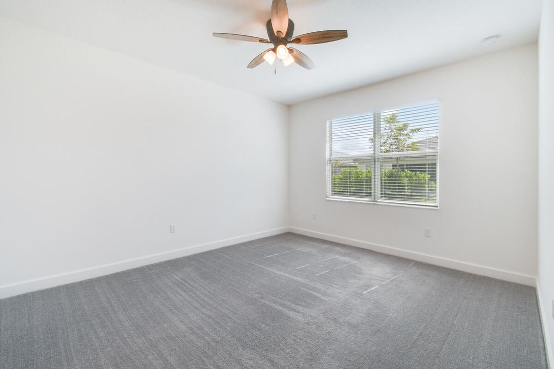 For Sale: $429,900 (2 beds, 2 baths, 1599 Square Feet)