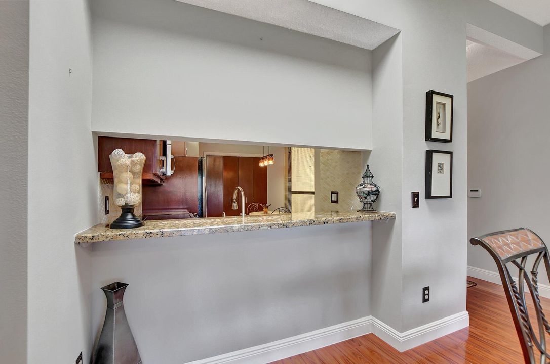 For Sale: $429,000 (2 beds, 2 baths, 1400 Square Feet)