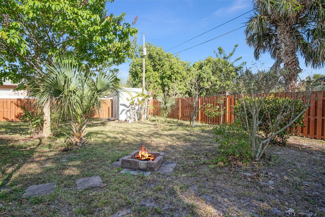 For Sale: $409,900 (3 beds, 2 baths, 1711 Square Feet)