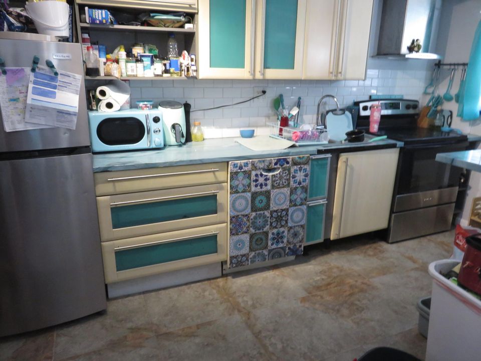 For Sale: $179,000 (1 beds, 1 baths, 513 Square Feet)