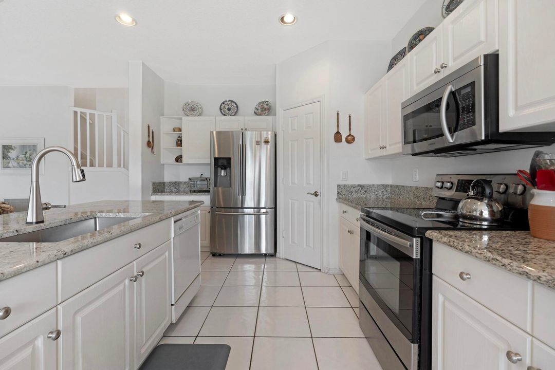 For Sale: $750,000 (4 beds, 3 baths, 2269 Square Feet)
