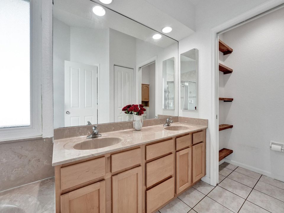 Active With Contract: $749,900 (4 beds, 2 baths, 2302 Square Feet)