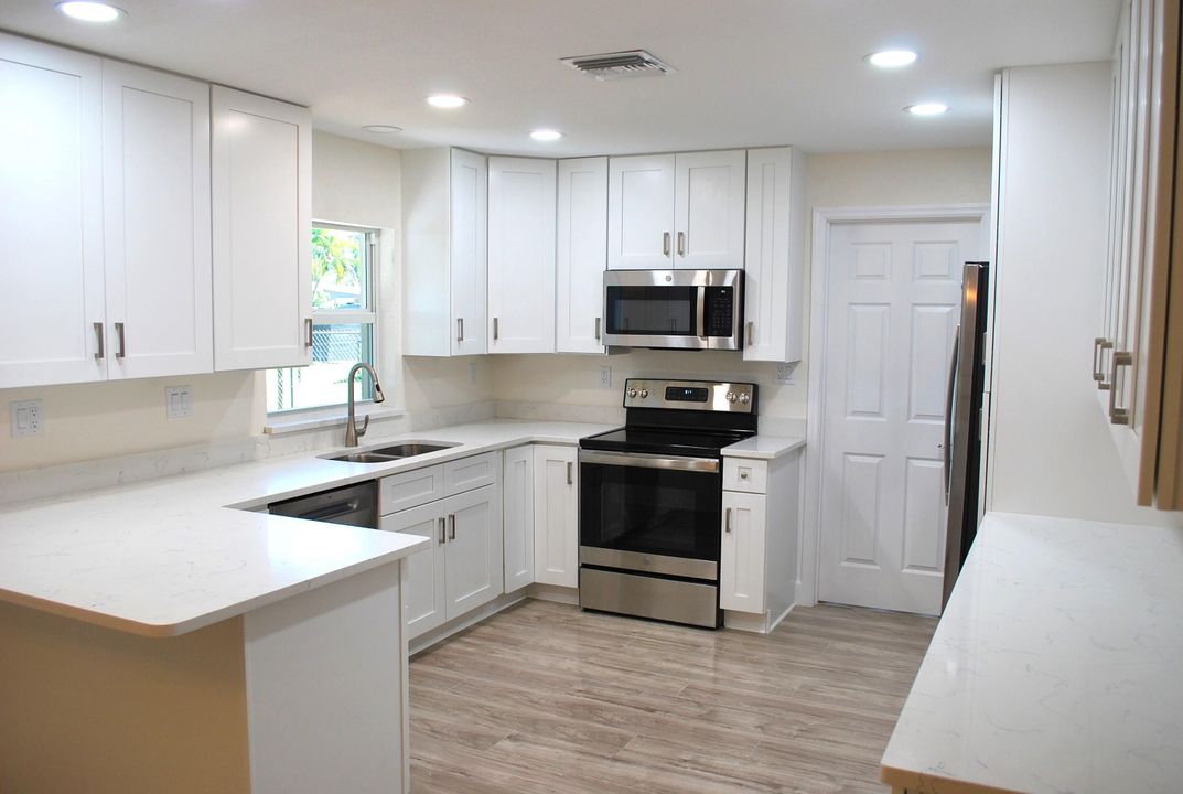 For Sale: $369,900 (3 beds, 2 baths, 1622 Square Feet)