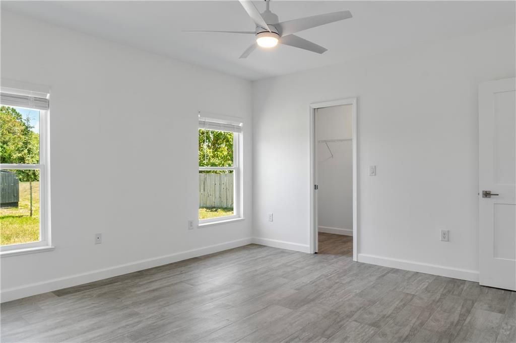 For Sale: $379,000 (3 beds, 2 baths, 1497 Square Feet)
