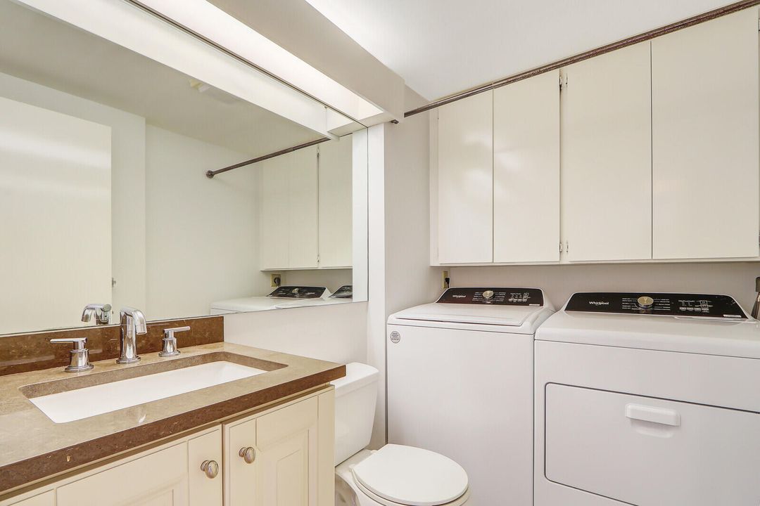 Active With Contract: $2,500 (2 beds, 2 baths, 1236 Square Feet)