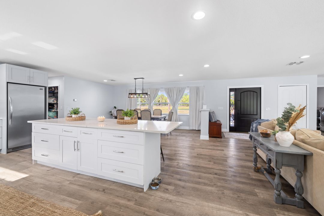 Active With Contract: $1,195,000 (5 beds, 3 baths, 2715 Square Feet)