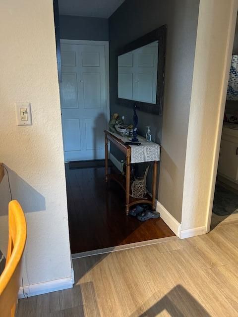 For Sale: $169,900 (2 beds, 2 baths, 1080 Square Feet)