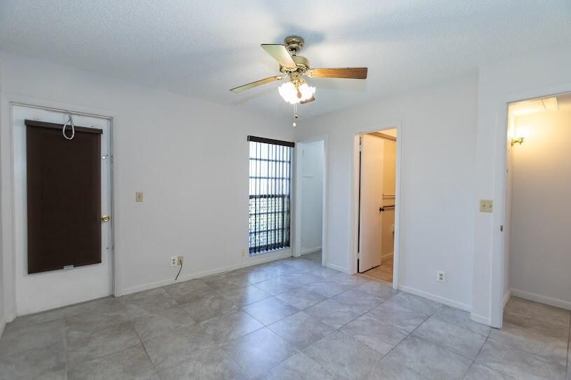 For Sale: $89,000 (1 beds, 1 baths, 680 Square Feet)