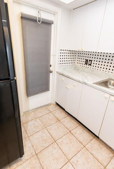 For Sale: $89,000 (1 beds, 1 baths, 680 Square Feet)