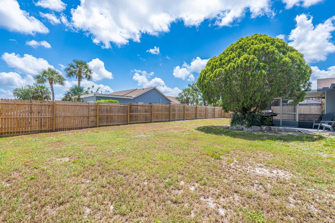 For Sale: $484,900 (2 beds, 2 baths, 1422 Square Feet)