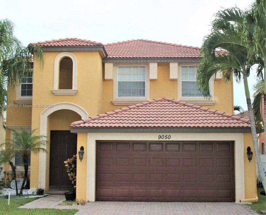 Active With Contract: $4,000 (4 beds, 2 baths, 2573 Square Feet)