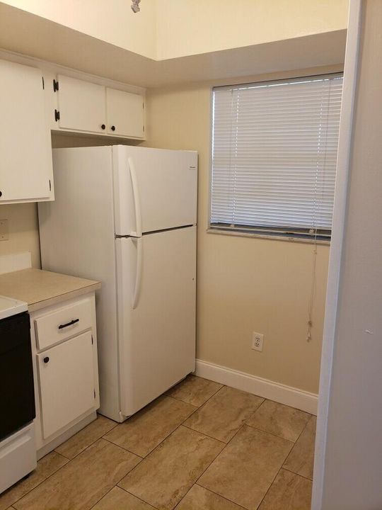 For Sale: $160,000 (2 beds, 2 baths, 1014 Square Feet)
