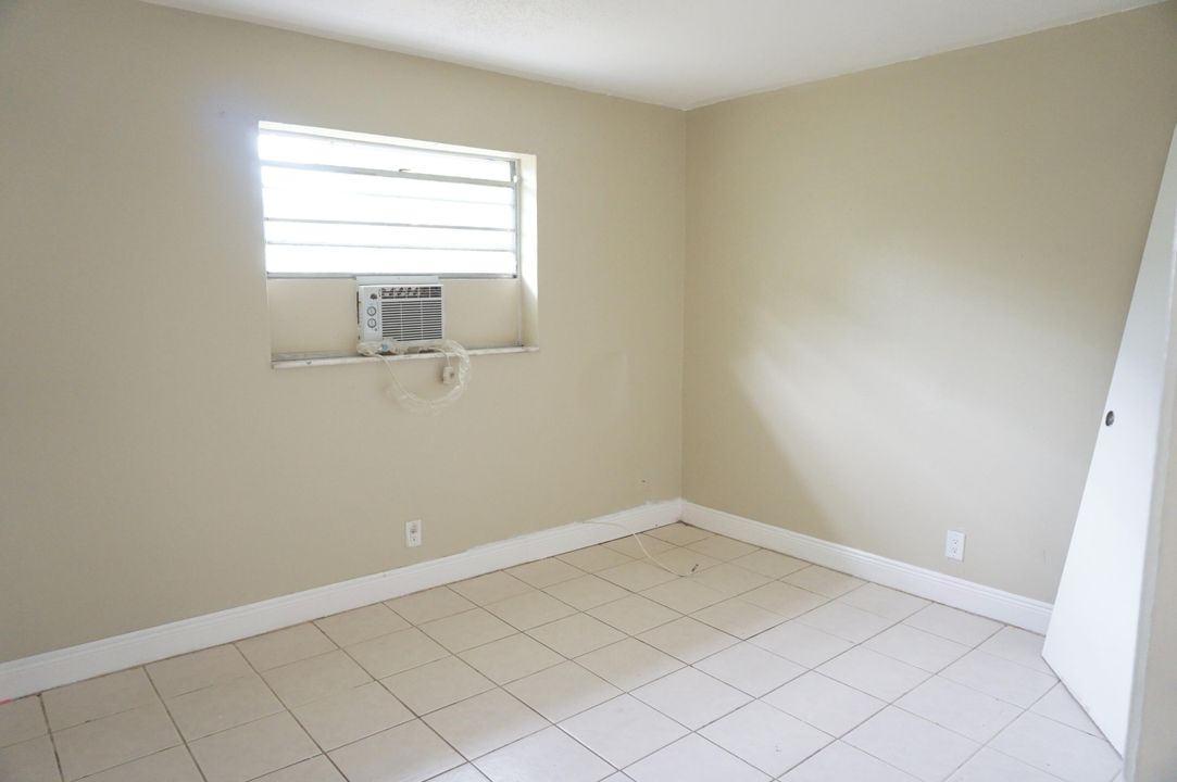 For Rent: $1,650 (2 beds, 1 baths, 850 Square Feet)