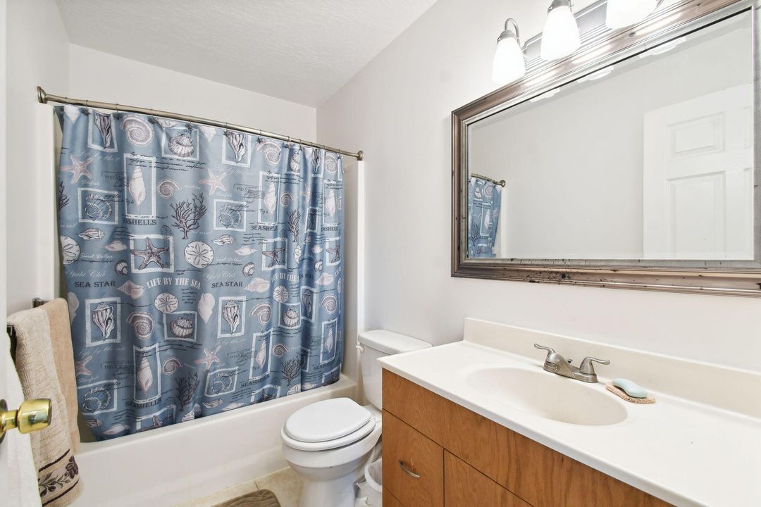 For Sale: $260,000 (3 beds, 2 baths, 1122 Square Feet)