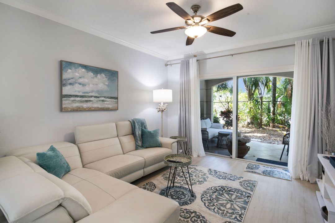 Active With Contract: $445,000 (2 beds, 2 baths, 1030 Square Feet)