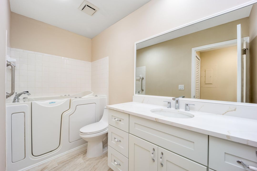 For Sale: $399,500 (2 beds, 2 baths, 1370 Square Feet)