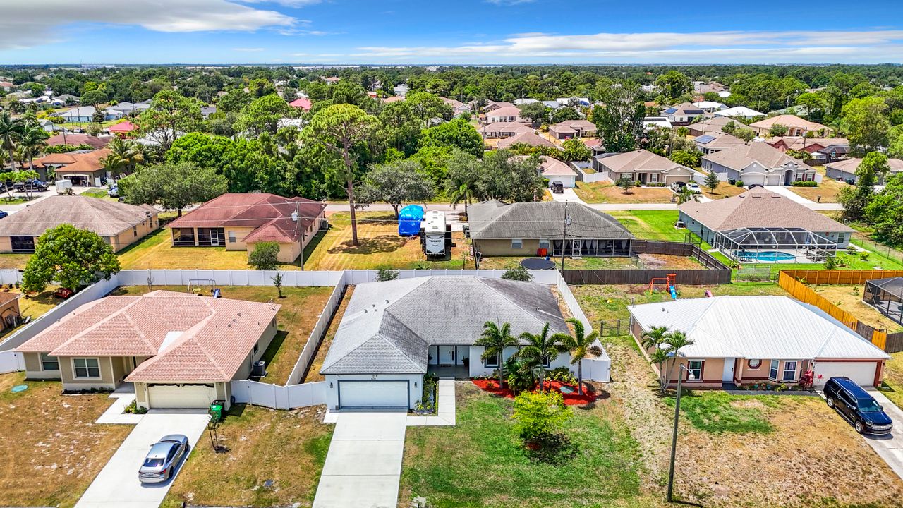 For Sale: $515,000 (4 beds, 2 baths, 2261 Square Feet)