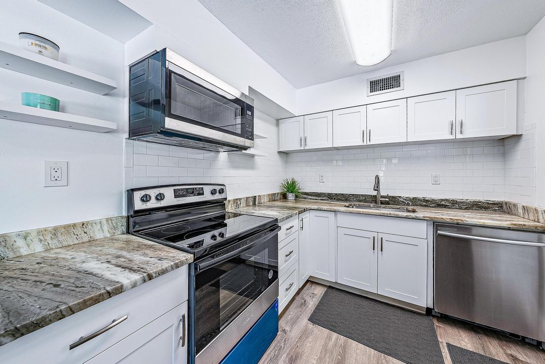 For Sale: $519,000 (2 beds, 1 baths, 1448 Square Feet)